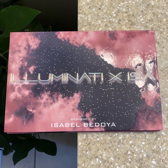 Illuminati Cosmetics Isa Glam Eyeshadow Palette - Picture 2 of 10